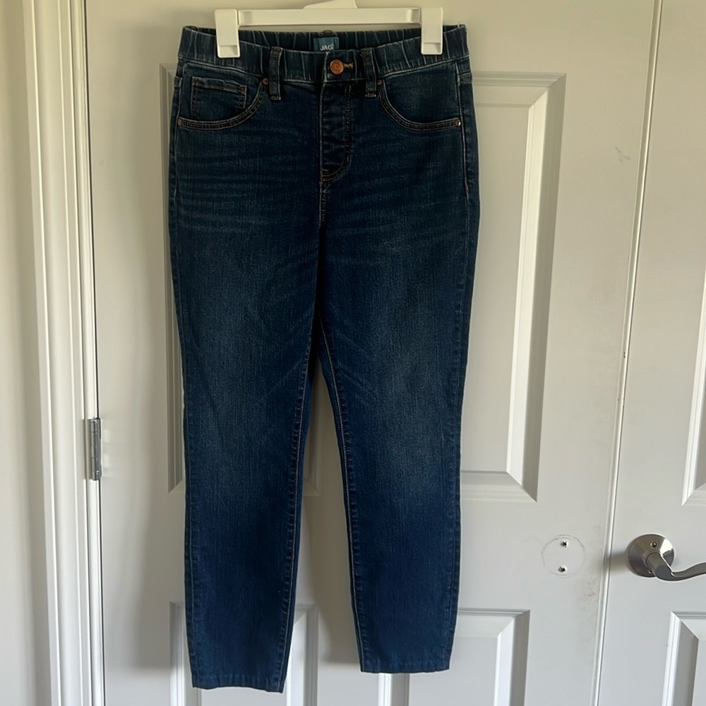 JAG Size 6 Pull On Skinny Blue Jeans